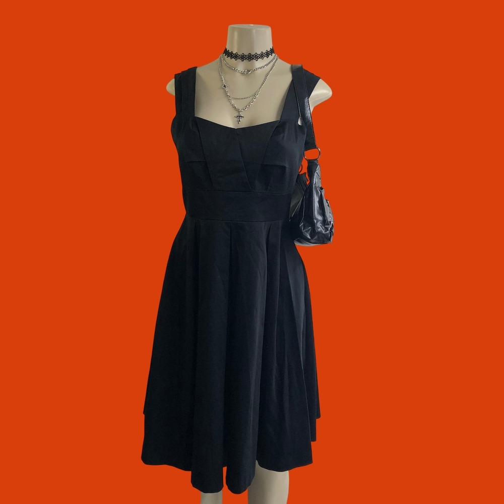 Vintage Y2K Saks Fifth Avenue Black Square Neck Midi Cocktail Dress Size 6
